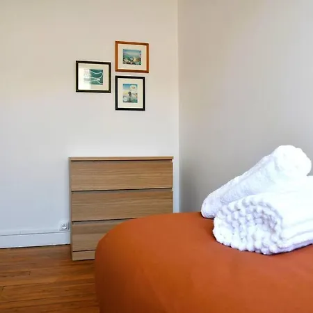 Vue Pyrénéenne élégante Avec 2 Appartement Tarbes