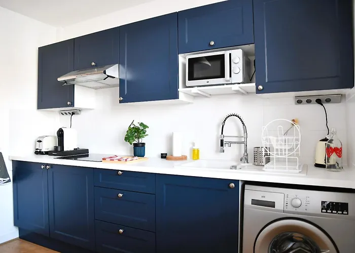 Vue Pyreneenne Elegante Avec 2